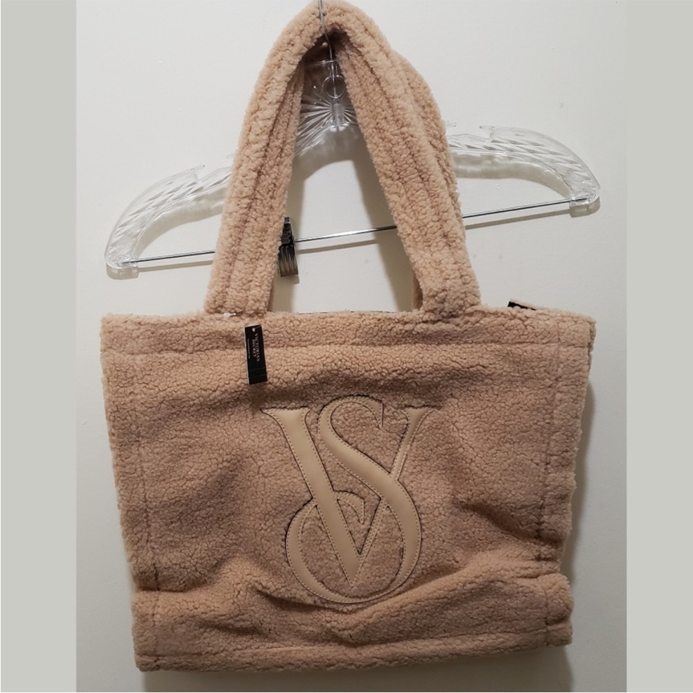 Brand new Victoria secret Sherpa teddy bear large tote bag, new with tags